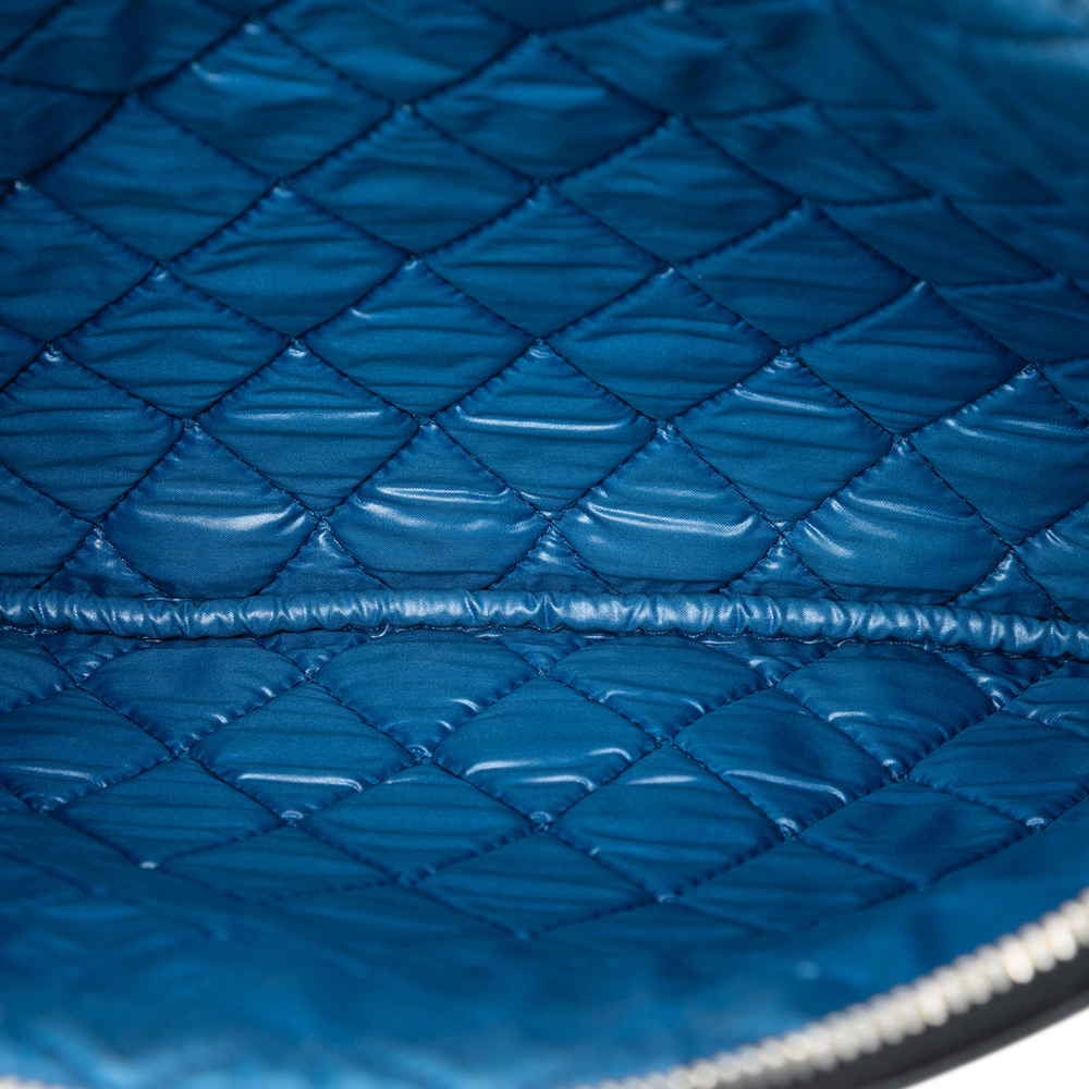 Pre-Loved Chanel Medium Bicolor Quilted Sheepskin Mademoiselle O Case Clutch - Picture 4 of 8